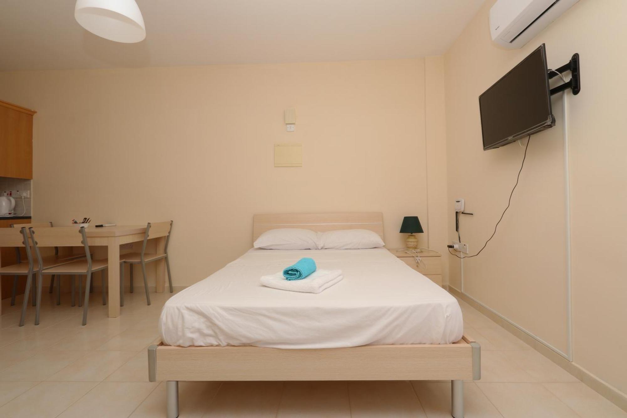 Peyia Pearl Apartment Стая снимка