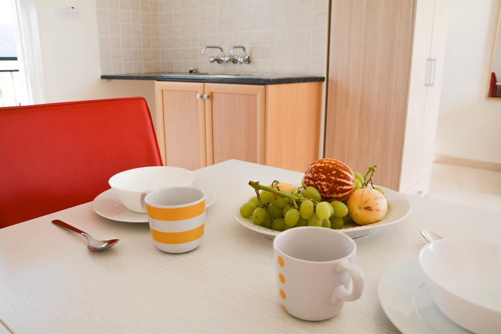 Peyia Pearl Apartment Стая снимка