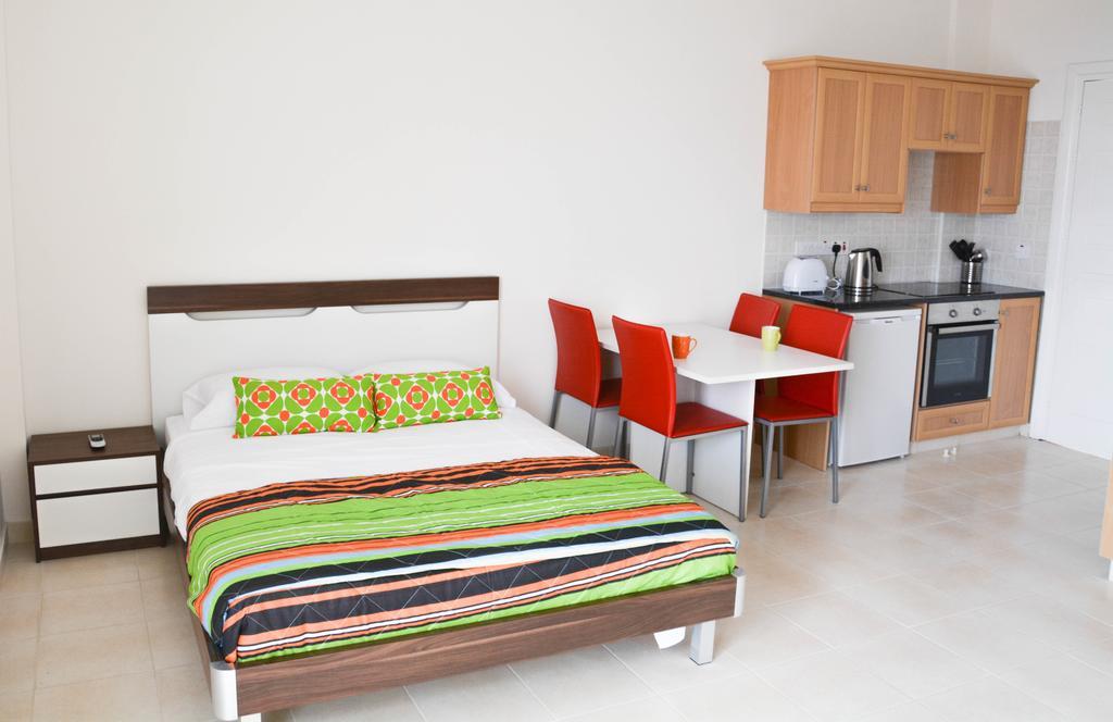 Peyia Pearl Apartment Стая снимка