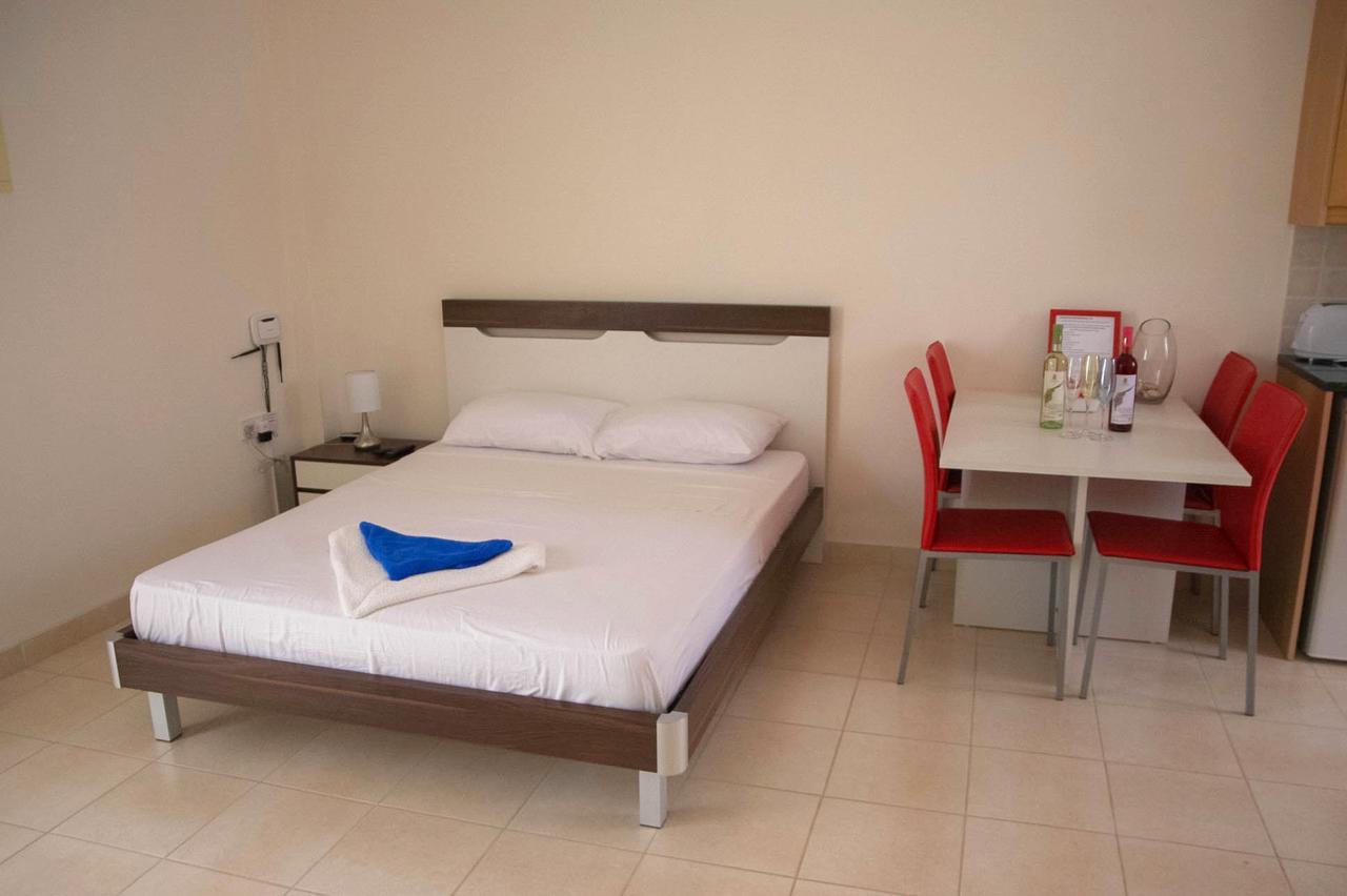 Peyia Pearl Apartment Стая снимка
